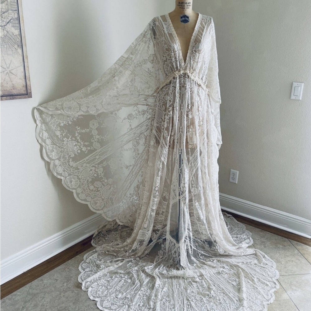 Boho Vintage Lace Wedding Dress